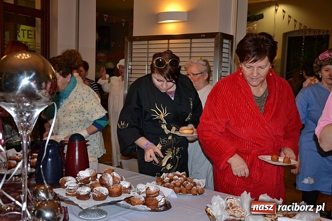 Zdjęcie w galerii na portalu naszraciborz.pl: Tłusty Czwartek, czy jak kto woli Babski Comber  wiadomości z regionu