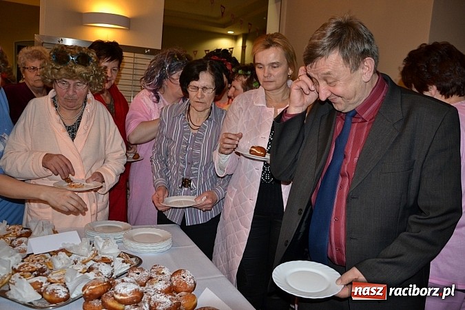 Zdjęcie w galerii na portalu naszraciborz.pl: Tłusty Czwartek, czy jak kto woli Babski Comber  wiadomości z regionu