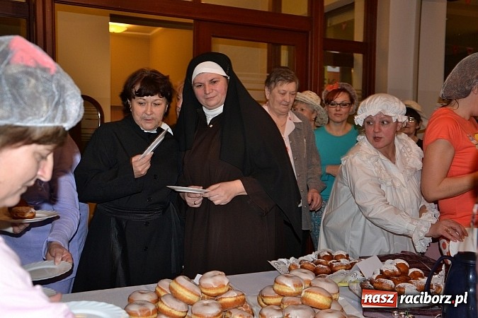 Zdjęcie w galerii na portalu naszraciborz.pl: Tłusty Czwartek, czy jak kto woli Babski Comber  wiadomości z regionu
