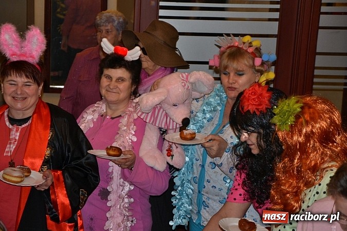 Zdjęcie w galerii na portalu naszraciborz.pl: Tłusty Czwartek, czy jak kto woli Babski Comber  wiadomości z regionu