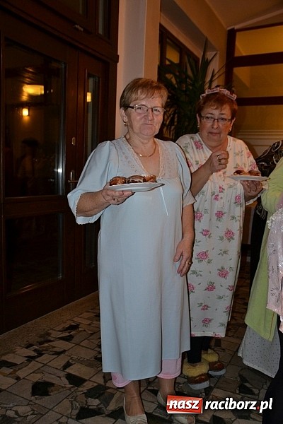 Zdjęcie w galerii na portalu naszraciborz.pl: Tłusty Czwartek, czy jak kto woli Babski Comber  wiadomości z regionu