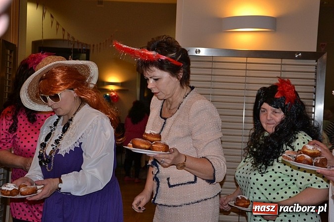 Zdjęcie w galerii na portalu naszraciborz.pl: Tłusty Czwartek, czy jak kto woli Babski Comber  wiadomości z regionu