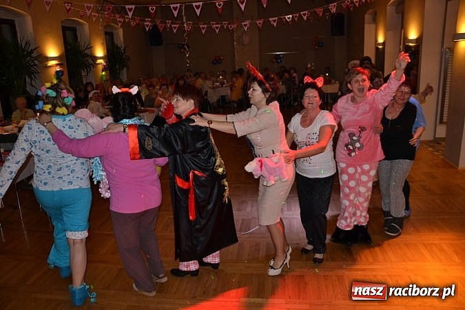 Zdjęcie w galerii na portalu naszraciborz.pl: Tłusty Czwartek, czy jak kto woli Babski Comber  wiadomości z regionu