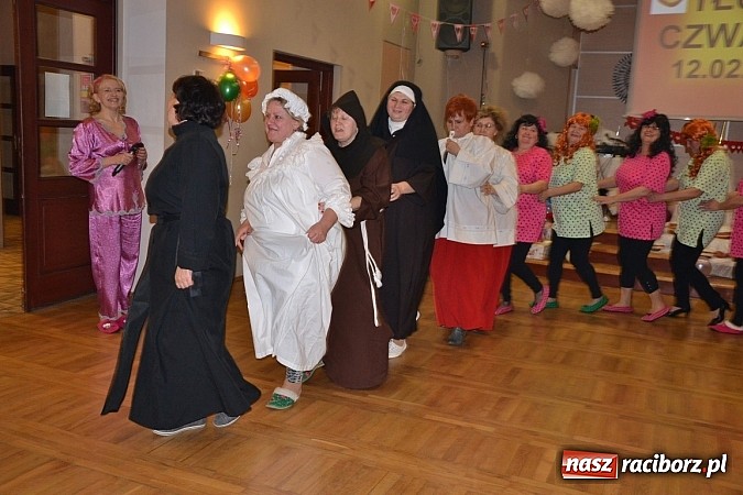 Zdjęcie w galerii na portalu naszraciborz.pl: Tłusty Czwartek, czy jak kto woli Babski Comber  wiadomości z regionu