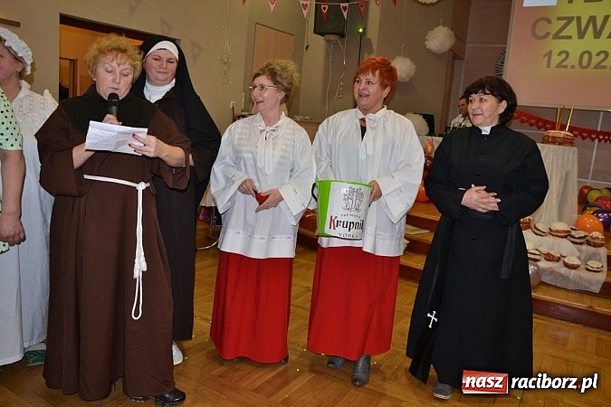 Zdjęcie w galerii na portalu naszraciborz.pl: Tłusty Czwartek, czy jak kto woli Babski Comber  wiadomości z regionu