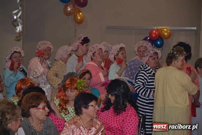 Zdjęcie w galerii na portalu naszraciborz.pl: Tłusty Czwartek, czy jak kto woli Babski Comber  wiadomości z regionu