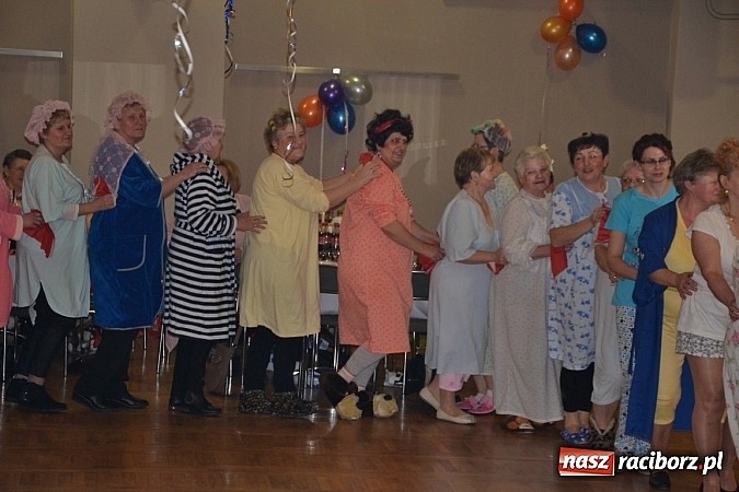 Zdjęcie w galerii na portalu naszraciborz.pl: Tłusty Czwartek, czy jak kto woli Babski Comber  wiadomości z regionu