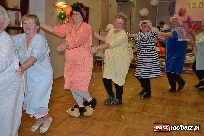 Zdjęcie w galerii na portalu naszraciborz.pl: Tłusty Czwartek, czy jak kto woli Babski Comber  wiadomości z regionu