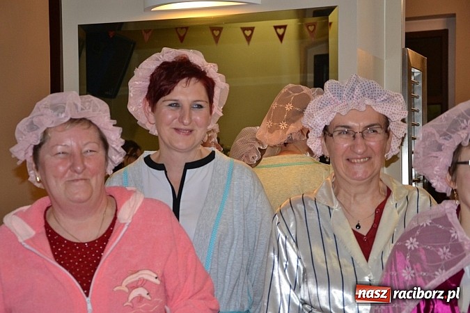 Zdjęcie w galerii na portalu naszraciborz.pl: Tłusty Czwartek, czy jak kto woli Babski Comber  wiadomości z regionu