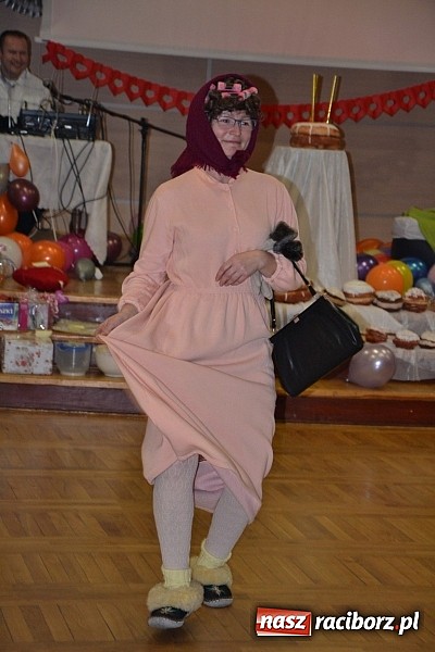 Zdjęcie w galerii na portalu naszraciborz.pl: Tłusty Czwartek, czy jak kto woli Babski Comber  wiadomości z regionu