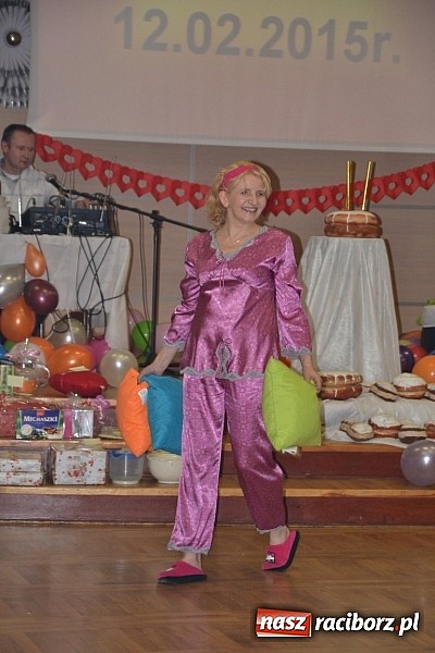 Zdjęcie w galerii na portalu naszraciborz.pl: Tłusty Czwartek, czy jak kto woli Babski Comber  wiadomości z regionu