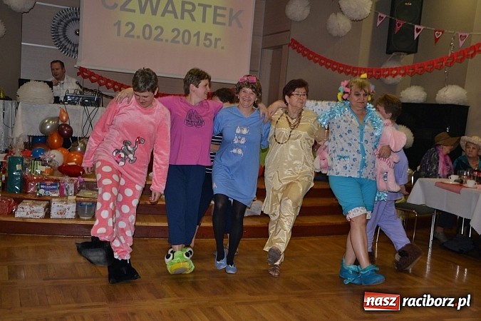 Zdjęcie w galerii na portalu naszraciborz.pl: Tłusty Czwartek, czy jak kto woli Babski Comber  wiadomości z regionu