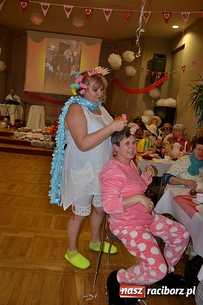 Zdjęcie w galerii na portalu naszraciborz.pl: Tłusty Czwartek, czy jak kto woli Babski Comber  wiadomości z regionu