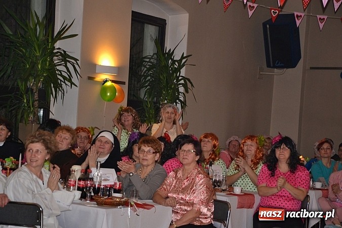 Zdjęcie w galerii na portalu naszraciborz.pl: Tłusty Czwartek, czy jak kto woli Babski Comber  wiadomości z regionu