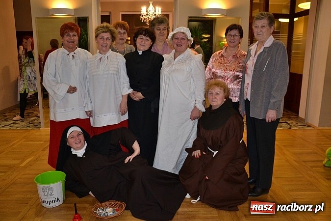 Zdjęcie w galerii na portalu naszraciborz.pl: Tłusty Czwartek, czy jak kto woli Babski Comber  wiadomości z regionu