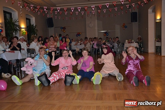 Zdjęcie w galerii na portalu naszraciborz.pl: Tłusty Czwartek, czy jak kto woli Babski Comber  wiadomości z regionu