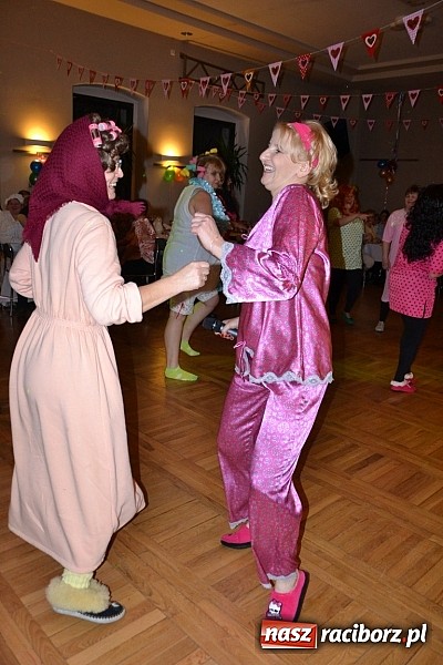 Zdjęcie w galerii na portalu naszraciborz.pl: Tłusty Czwartek, czy jak kto woli Babski Comber  wiadomości z regionu