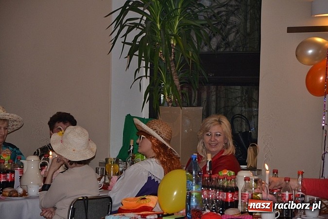 Zdjęcie w galerii na portalu naszraciborz.pl: Tłusty Czwartek, czy jak kto woli Babski Comber  wiadomości z regionu