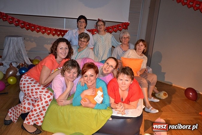 Zdjęcie w galerii na portalu naszraciborz.pl: Tłusty Czwartek, czy jak kto woli Babski Comber  wiadomości z regionu