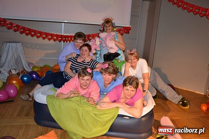 Zdjęcie w galerii na portalu naszraciborz.pl: Tłusty Czwartek, czy jak kto woli Babski Comber  wiadomości z regionu