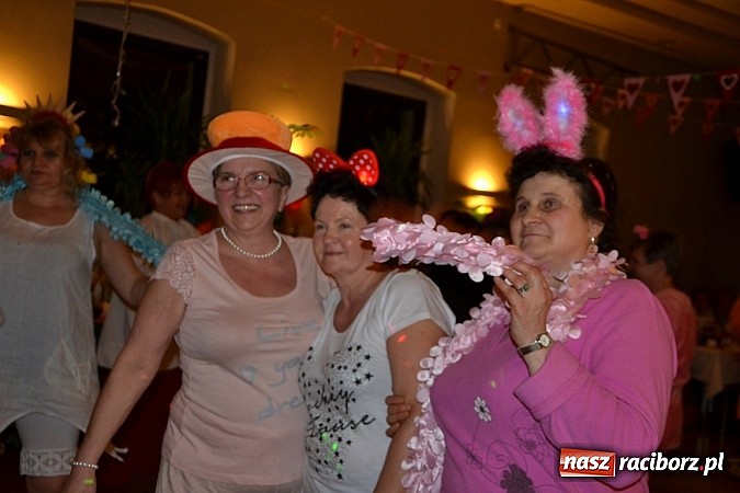 Zdjęcie w galerii na portalu naszraciborz.pl: Tłusty Czwartek, czy jak kto woli Babski Comber  wiadomości z regionu