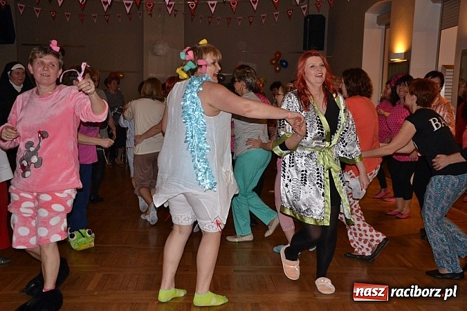 Zdjęcie w galerii na portalu naszraciborz.pl: Tłusty Czwartek, czy jak kto woli Babski Comber  wiadomości z regionu