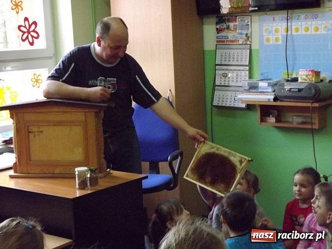 Zdjęcie w galerii na portalu naszraciborz.pl: Akademia Przyjaciół Pszczół również w powiecie raciborskim wiadomości z regionu