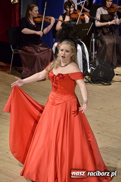 Zdjęcie w galerii na portalu naszraciborz.pl: Koncert karnawałowy we włoskim klimacie w Raciborskim Centrum Kultury wiadomości z regionu