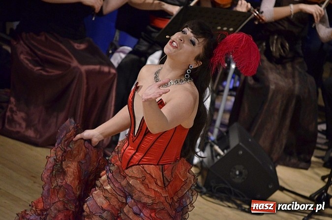 Zdjęcie w galerii na portalu naszraciborz.pl: Koncert karnawałowy we włoskim klimacie w Raciborskim Centrum Kultury wiadomości z regionu