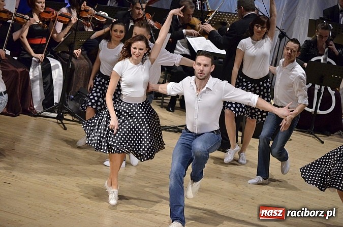 Zdjęcie w galerii na portalu naszraciborz.pl: Koncert karnawałowy we włoskim klimacie w Raciborskim Centrum Kultury wiadomości z regionu