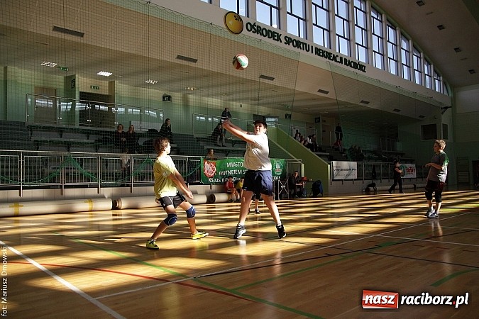 Zdjęcie w galerii na portalu naszraciborz.pl: Cofała-Rzytki najlepsi w turnieju dwójek wiadomości z regionu