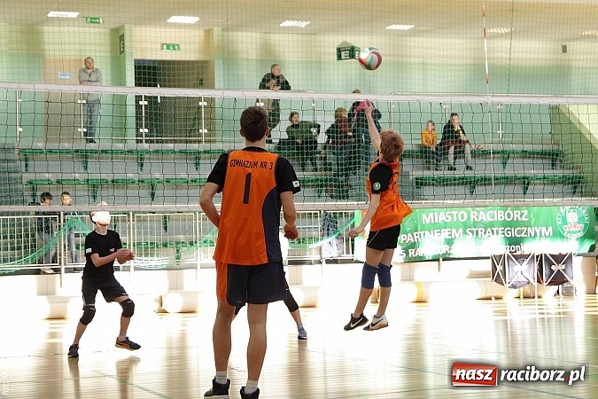 Zdjęcie w galerii na portalu naszraciborz.pl: Cofała-Rzytki najlepsi w turnieju dwójek wiadomości z regionu