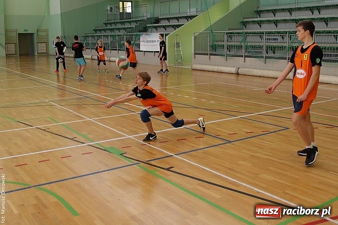 Zdjęcie w galerii na portalu naszraciborz.pl: Cofała-Rzytki najlepsi w turnieju dwójek wiadomości z regionu