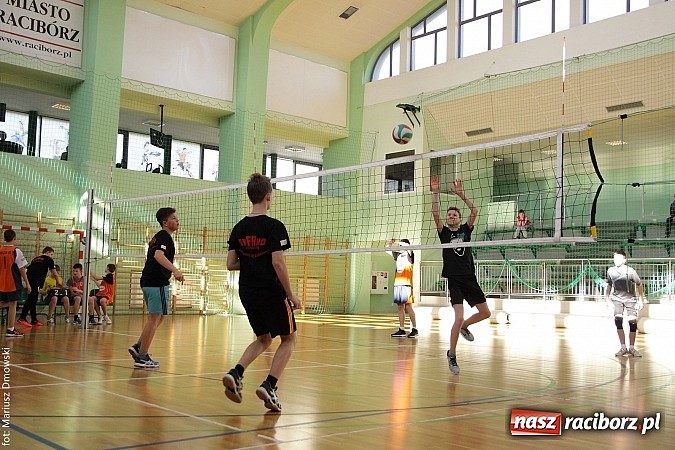 Zdjęcie w galerii na portalu naszraciborz.pl: Cofała-Rzytki najlepsi w turnieju dwójek wiadomości z regionu