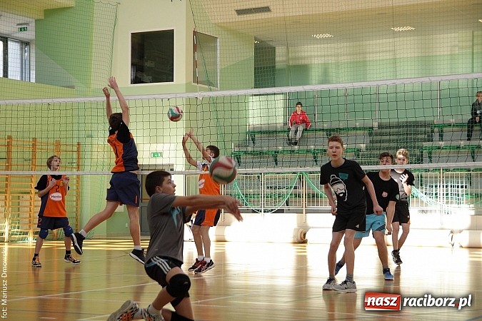 Zdjęcie w galerii na portalu naszraciborz.pl: Cofała-Rzytki najlepsi w turnieju dwójek wiadomości z regionu