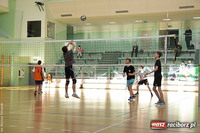 Zdjęcie w galerii na portalu naszraciborz.pl: Cofała-Rzytki najlepsi w turnieju dwójek wiadomości z regionu