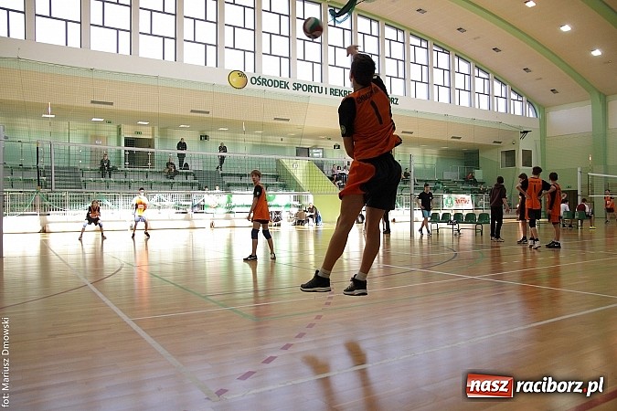 Zdjęcie w galerii na portalu naszraciborz.pl: Cofała-Rzytki najlepsi w turnieju dwójek wiadomości z regionu