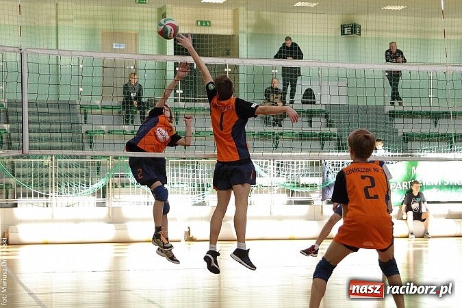 Zdjęcie w galerii na portalu naszraciborz.pl: Cofała-Rzytki najlepsi w turnieju dwójek wiadomości z regionu