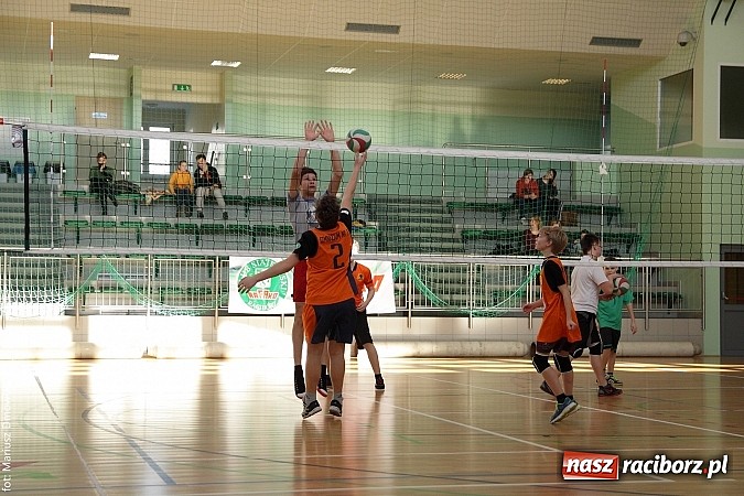 Zdjęcie w galerii na portalu naszraciborz.pl: Cofała-Rzytki najlepsi w turnieju dwójek wiadomości z regionu