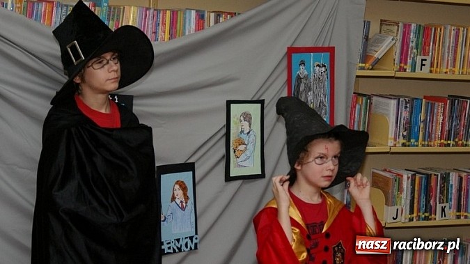 Zdjęcie w galerii na portalu naszraciborz.pl: Bal w… Hogwarcie na koniec ferii w bibliotece wiadomości z regionu