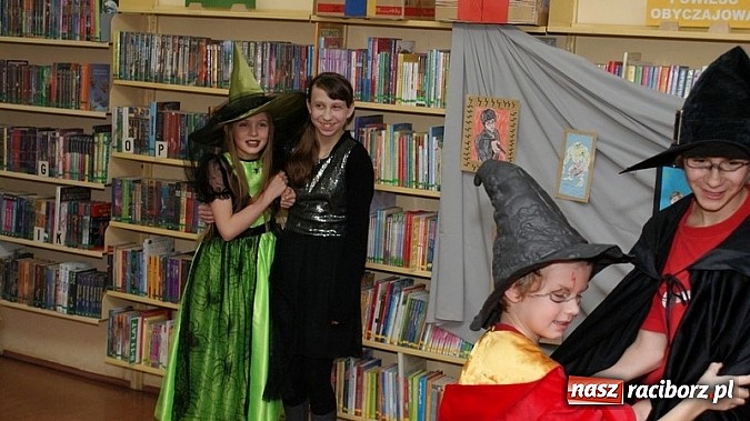Zdjęcie w galerii na portalu naszraciborz.pl: Bal w… Hogwarcie na koniec ferii w bibliotece wiadomości z regionu