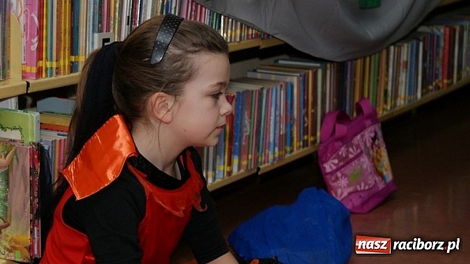 Zdjęcie w galerii na portalu naszraciborz.pl: Bal w… Hogwarcie na koniec ferii w bibliotece wiadomości z regionu