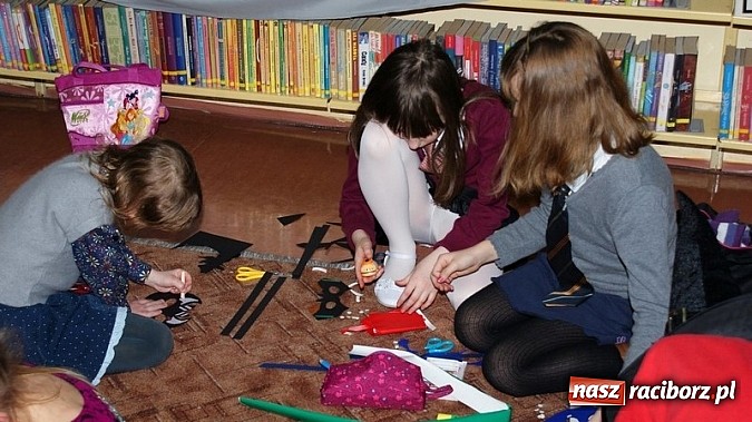 Zdjęcie w galerii na portalu naszraciborz.pl: Bal w… Hogwarcie na koniec ferii w bibliotece wiadomości z regionu