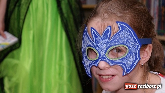 Zdjęcie w galerii na portalu naszraciborz.pl: Bal w… Hogwarcie na koniec ferii w bibliotece wiadomości z regionu