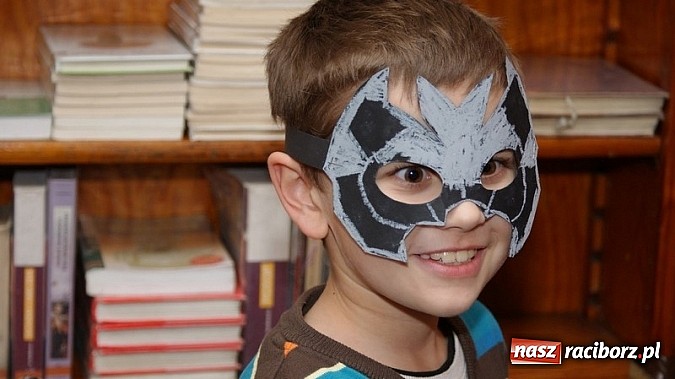 Zdjęcie w galerii na portalu naszraciborz.pl: Bal w… Hogwarcie na koniec ferii w bibliotece wiadomości z regionu