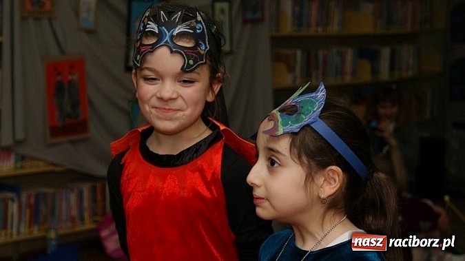 Zdjęcie w galerii na portalu naszraciborz.pl: Bal w… Hogwarcie na koniec ferii w bibliotece wiadomości z regionu