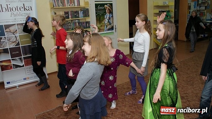 Zdjęcie w galerii na portalu naszraciborz.pl: Bal w… Hogwarcie na koniec ferii w bibliotece wiadomości z regionu