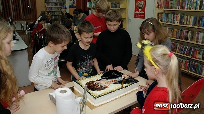 Zdjęcie w galerii na portalu naszraciborz.pl: Bal w… Hogwarcie na koniec ferii w bibliotece wiadomości z regionu