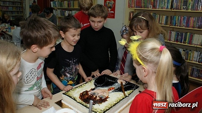 Zdjęcie w galerii na portalu naszraciborz.pl: Bal w… Hogwarcie na koniec ferii w bibliotece wiadomości z regionu