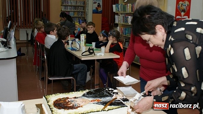 Zdjęcie w galerii na portalu naszraciborz.pl: Bal w… Hogwarcie na koniec ferii w bibliotece wiadomości z regionu